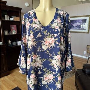 Sami & Jo floral 3/4 double ruffle sleeves Vneck blouse-size XL